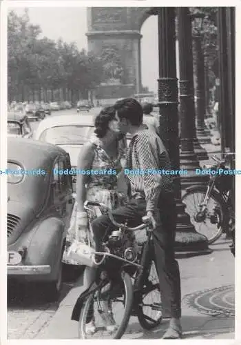 D293844 French Kisses. Statics London