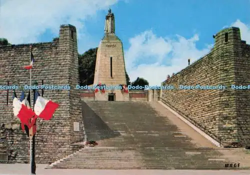 D296985 Verdun. Maas. Denkmal des Sieges. Magier. SPADEM