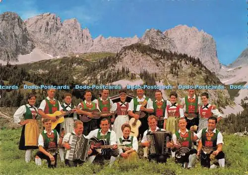 D290220 Jodler und Schuhplattlergruppe. Willi Gantschnigg. St. Johnn in Tirol. W