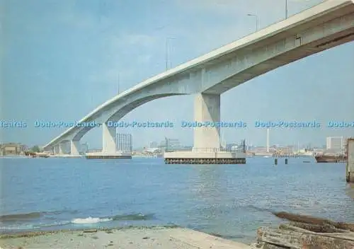 D292083 Southampton. Hampshire. Itchen Bridge verbindet Southampton mit Woolst