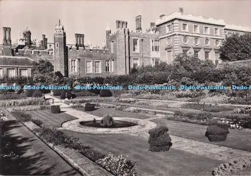 D297536 Hampton Court Palace. Der Palast aus dem versunkenen Garten. Arbeitsministerium