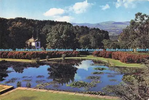 D294771 Denbigshire. Bodnant. Blick auf Terrassen und Berge. J. Arthur Dixon. N