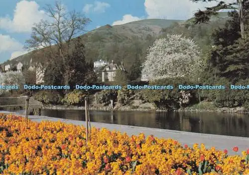 D297891 Worcestershire. Frühling im Priory Park. Great Malvern. KingsNorton Pr