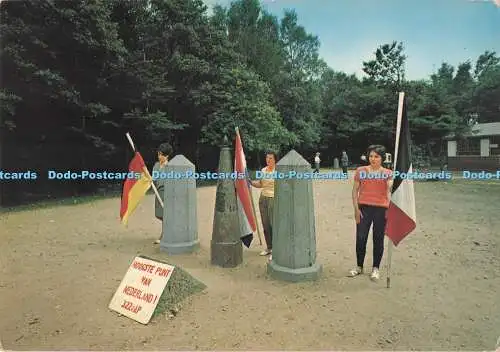 D295133 Vaals. Drielandenpunt. Hoogste Punt Van Nederland. J. Kompier