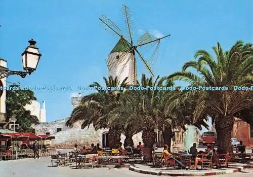 D298352 Ciudadela. Menorca. Mühle und Alfons III Vierkant. Lucia Mora