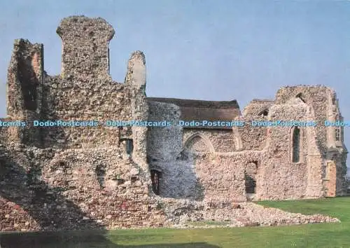 D295585 Suffolk. Leiston Abbey. Östlicher Kirchenarm mit Kapitelsaal. E. Bay