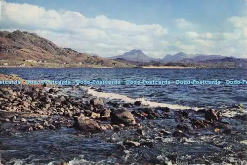 D298506 Wester Ross. Gairloch und die Torridons. Blick vom Ufer bei Strath.
