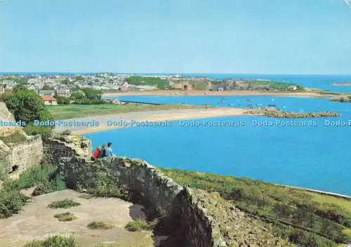 D293403 C.I. Guernsey. Bordeaux von Vale Castle. Guernsey Press. E. T. W. Denn