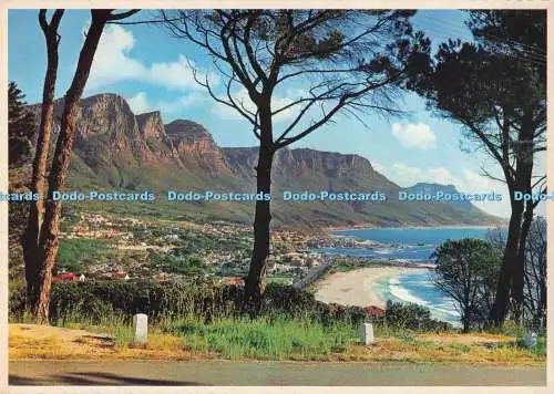 D293477 Camps Bay. Am Fuße der Zwölf Apostel verschachtelt. Arthur English Pr