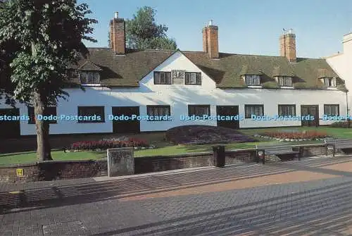 D295905 Basingstoke. Sir James Deane Almshouses. Clive Riach