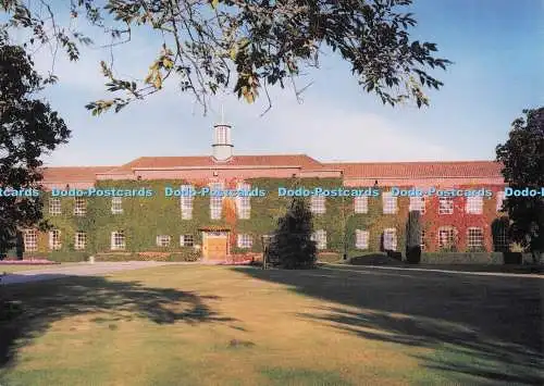 D296350 Writtle College. Das Hauptgebäude und der Vorrasen