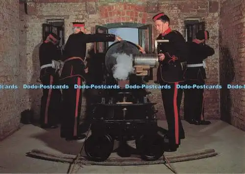D299681 HM Tower of London. Royal Armouries. Beric Tempest
