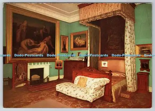 D303023 Osborne House I O W Queen Victoria bedroom Ministry of Works P3 Crown