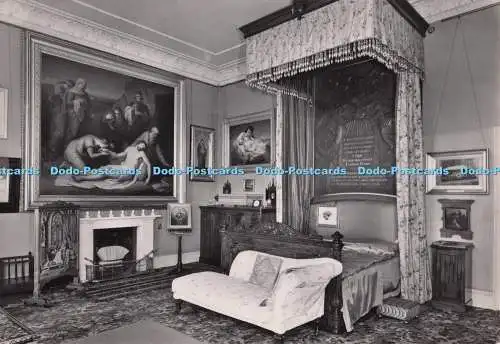 D300624 I O W Osborne House Queen Victoria Bedroom Ministry of Works Crown