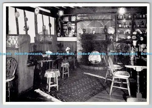 D303299 Weinstube XIV. Jahrhundert The White Hart Hotel Exeter Devon W V Cole and S
