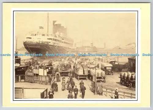 D303551 Aquitania loading American Mails 1919 REPRO Exhibition Liverpools Royal