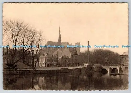 D301002 Amiens La Cathedrale Vue des Bords de la Somme