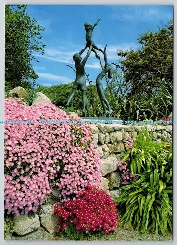D307284 Statue von David Wynne 1990 in den Abbey Gardens Tresco F E Gibson St
