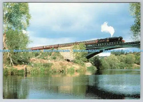 D301332 LMS 2 8 0 8 F Nr. 8233 überquert den Fluss Severn auf der Victoria Bridge bei A