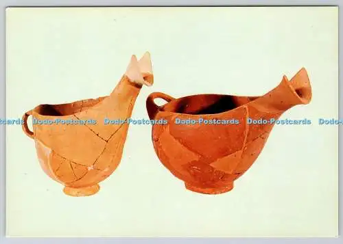 D304009 Antike Korinth Museum Frühe griechische Vasen des 3. Jahrtausends v. Chr. Schnabel