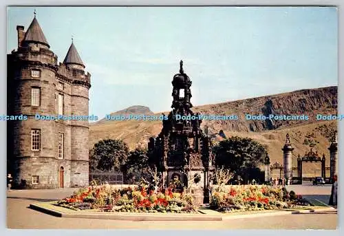 D301538 Edinburgh Palace of Holyroodhouse The Courtyard J Arthur Dixon Ltd