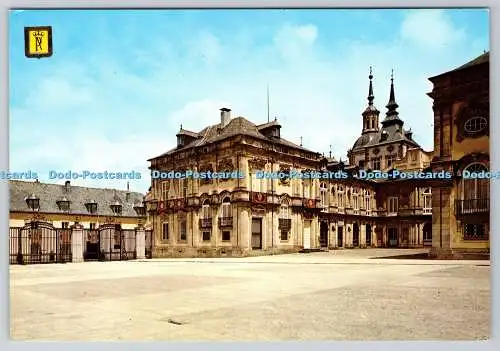D310394 Schloss Le Granja de Sam Ildefonso Segovia Fassade des runden Innenhofs