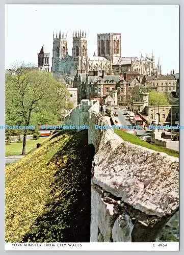 D308010 North Yorkshire York Münster von City Walls Judges Limited Hastings Eng