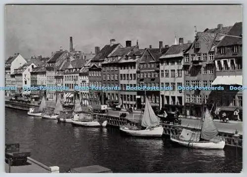 D308267 Denmark Copenhagen Nyhavn Canal running up to Kings New Square Gronlunds