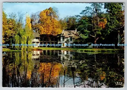 D302341 Versailles Der Weiler der Königin Marie Antoinette im Herbst A P Iris M