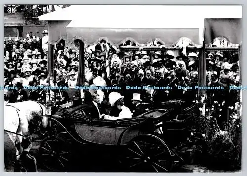 D311004 König George V. und Queen Mary besuchen Winchester zu einem Thanksgiving S