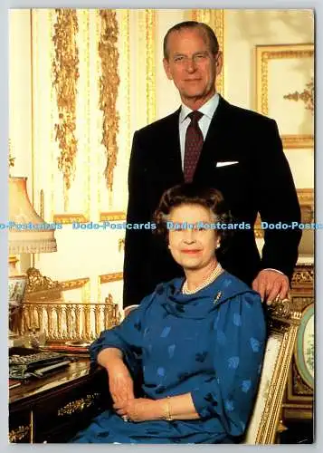 D305245 H M Queen and H R H The Duke of Edinburgh Ruby Anniversary Tim Graham E
