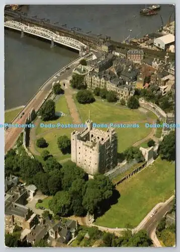 D305352 Rochester Castle Kent Crown W S Cowell Department of the Environment