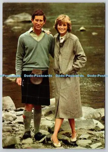 D305434 The Prince and Princess of Wales at Balmoral Tim Graham Jarrold 1982