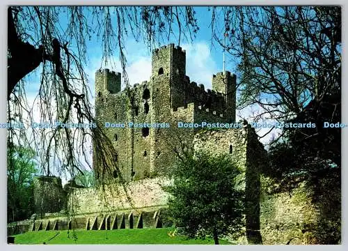 D302951 Kent Rochester Castle Keep from the North East English Heritage
