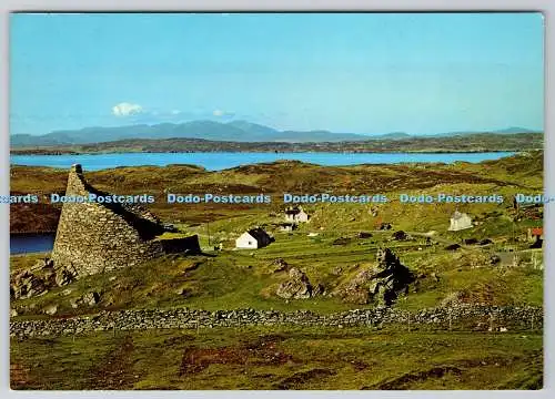 D308906 Äußere Hebriden Lewis Carloway Broch und Berge von Harris J Arthur Dix