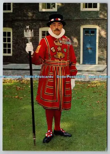 D305769 Tower of London Chief Yeoman Warder No 3 Department of the Environment C