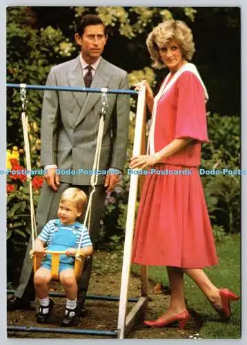 D312630 HRH Prinz William von Wales an seinem zweiten Geburtstag. Mit seinen Eltern hat der