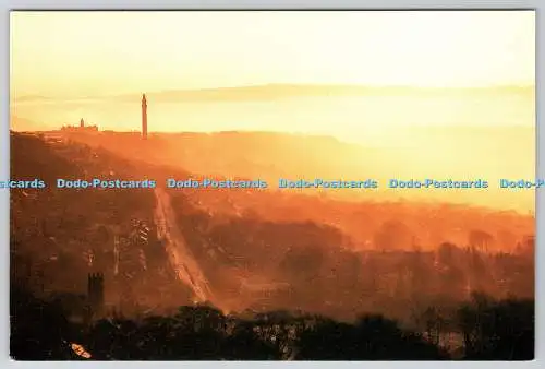 D312933 Wainhouse Tower und Calder Valley. Peter Hollings