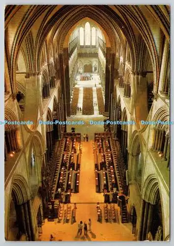 D322134 Kathedrale von Salisbury. Eine ungewöhnliche Vogelperspektive des Innenraums wie von
