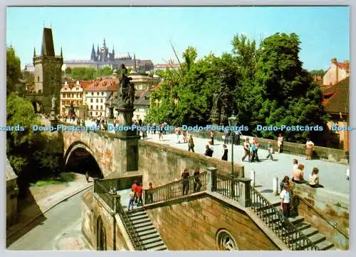 D313139 Praha. Karlsbrücke und dem größeren Little Town Bridge Tower. Antonin S