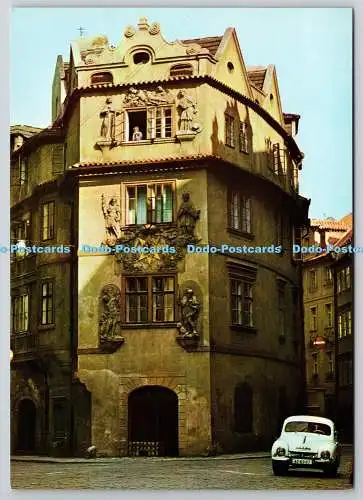 D322197 Das Goldene Brunnenhaus in der Prager Altstadt. Karel Plicka. Nakladate