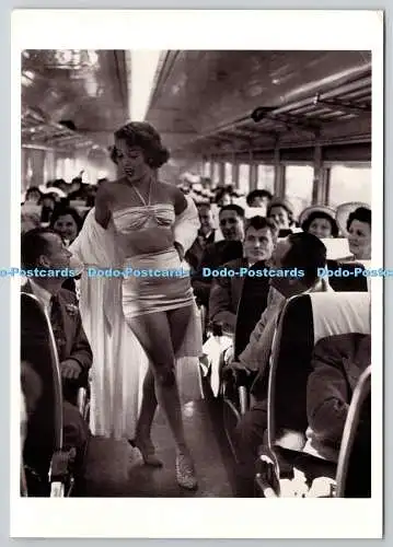 D322254 Fashion Show an Bord der New York. New Haven and Hartford Railroad s Sh