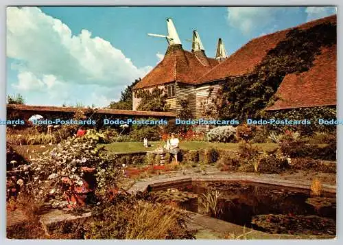 D314200 Sussex. Northiam. Toller Dixter. Versunkener Garten. Judges Limited. Hastings. E