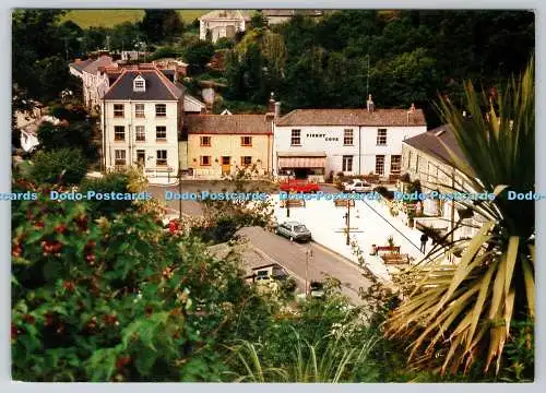D313243 Das Quadrat. Pentewan. Kevin Jones. Schwanengalerie. St Austell Cornwall. Do