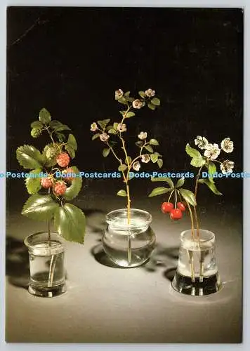D322408 Faberge. Gruppe von Blumen und Früchten in drei Bergkristall-Vesorten. Der Roy