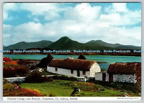 D314375 Irland. County Galway. Connemara. Reetdachhaus in der Nähe von Renvyle. John H