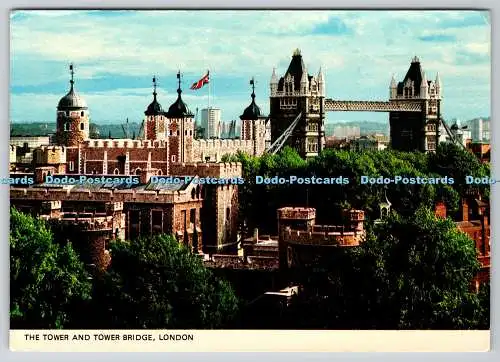 D317385 Der Tower und die Tower Bridge. London. Colourmaster International. Foto Pr