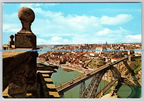 D314735 Portugal. Porto. Panoramablick auf Porto. Centro de Caridade Nossa Senho