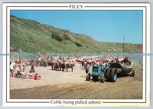 D319278 Filey. Kopfsteinpflaster wird an Land gezogen. E. T. W. Dennis. Scarborough. J. L. Ba