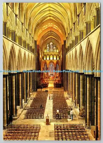 D323009 Kathedrale von Salisbury. Kirchenschiff aus dem Obergeschoss am westlichen Ende. R. L. R. Smith an
